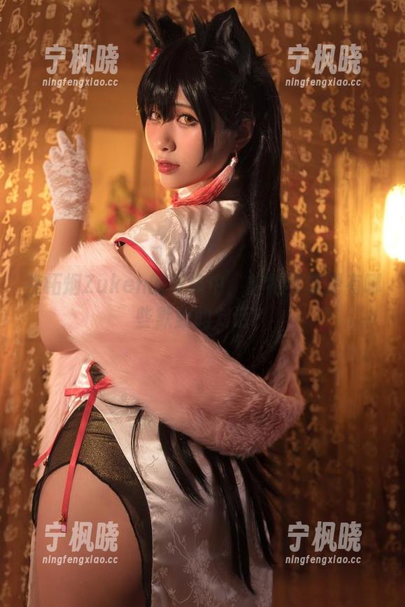 柘烟Zuken 在柘烟Zuken的写真中,旗袍与欲望有哪些默默的对话?