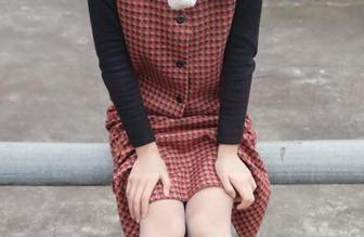 梦丝女神 – 吊带加上乔儿的照片，瞬间让人浮想联翩