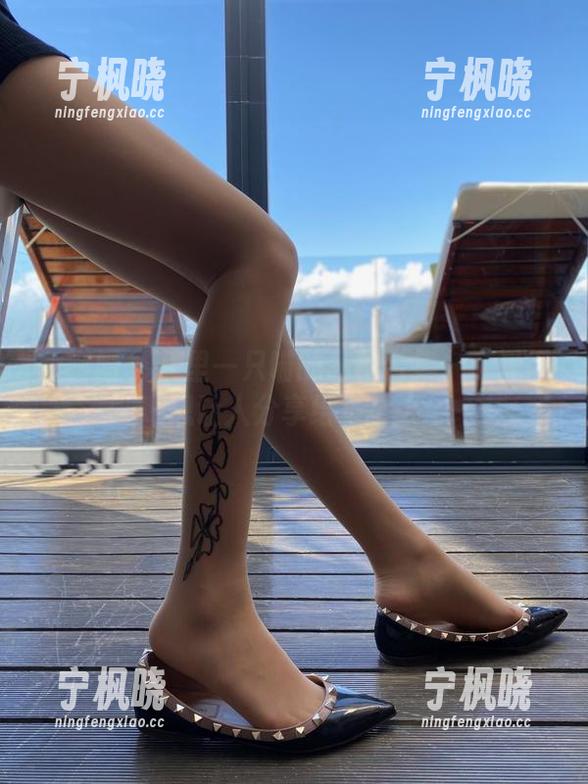 微密圈 - 梦里一只喵的私拍合集：可爱得想让人分享给每个人