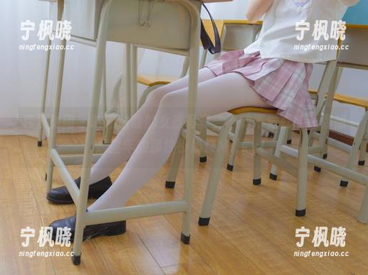 森萝财团 - 咕噜咕噜的女孩写真，不知不觉就能让你想起童年的那块小奶糕Milky！
