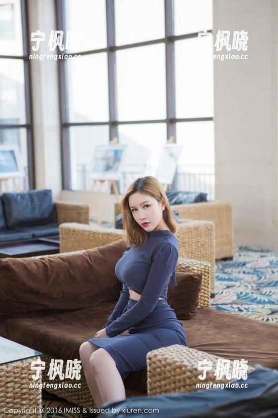 爱蜜社 - 想不想拼一拼？李李七七喜喜的粉色写真下载简直得心应手。