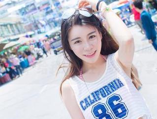 爱蜜社 – 想知道杨紫嫣Cynthia的泳衣图集在线，给我点关注，我有分享！