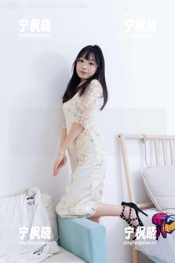 物恋传媒-嘉木 物恋传媒 - 别说,我不是个黑白控,但嘉木这组写真,图片里的氛围真的让我觉得意外有趣。