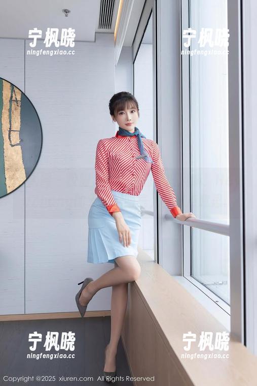 秀人网 - 校服，这满满的怀旧风嘛！HeyuZhang的无圣光图集，真有点意思。
