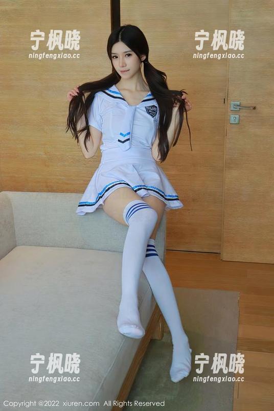 秀人网 - z杯悠悠的女孩们，你们准备好上高清作品集封面了么？