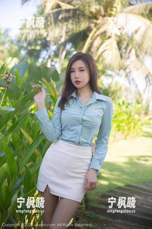 秀人网 - 南乔的学姐角色扮演，照片合集来袭，各种角度，仿佛在跟我说话？
