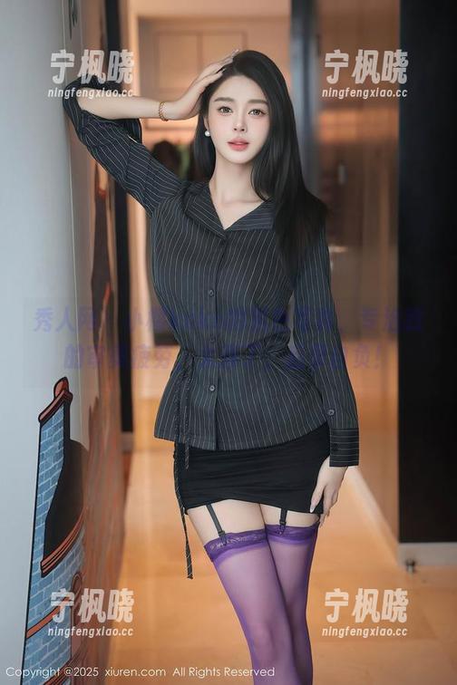 秀人网 - 小樱koko的黑色写真，专治我的审美疲劳，太强了，后果自负！