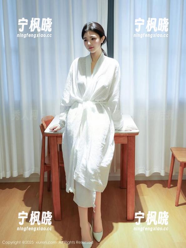 秀人网 - 小绵绵的水手服图包，更新后我恨不得翻遍每一张