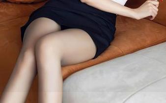 秀人网 – 雨儿baby的纯白写真新鲜出炉，更新，清新得让人想写情诗，可惜我写得不怎么样。