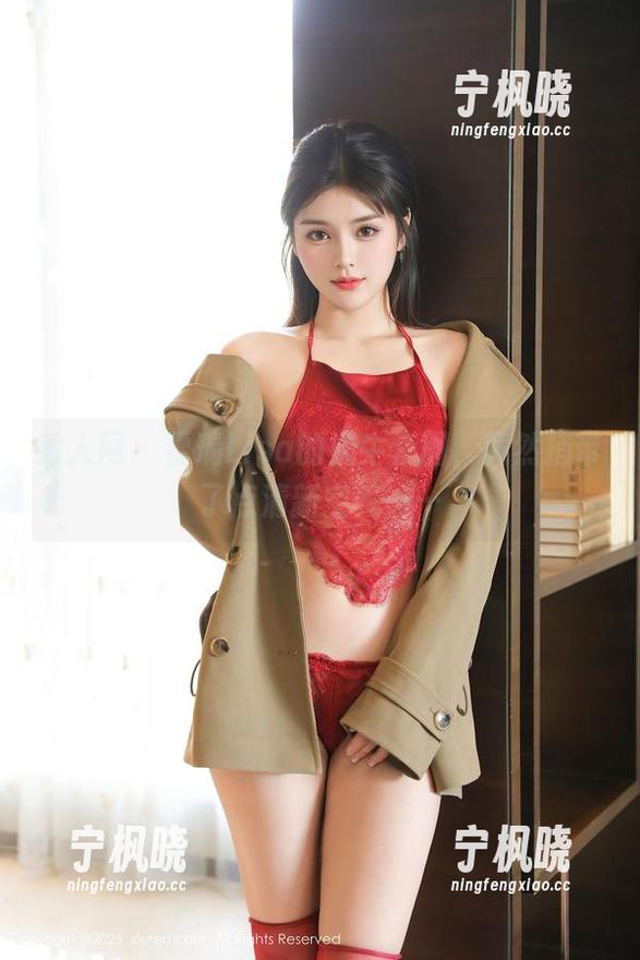 秀人网 - 雪瑞Lisa的奶牛套图，竟然捎带了点清新空气……