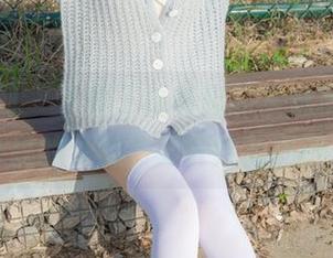 紧急企划 – 下载了林书辞的学妹写真，脑子里的小幻影又开始乱翩跹。