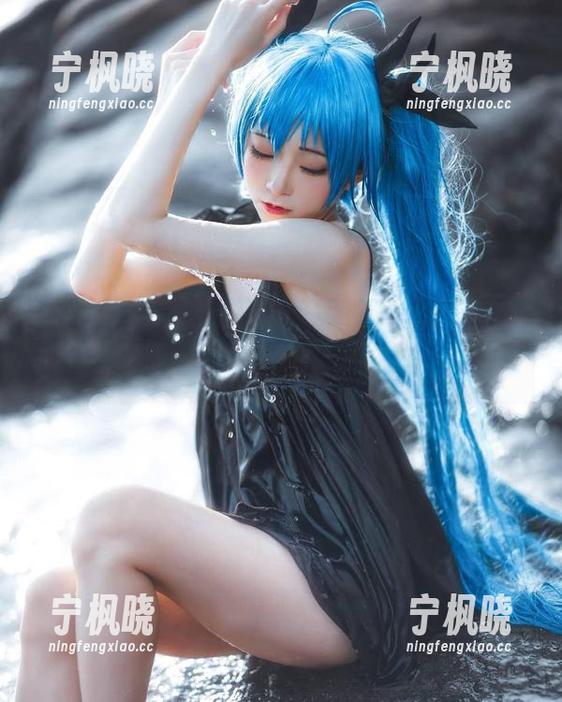 一句话评价“蕾姆”图包：绮太郎真是没在客气。