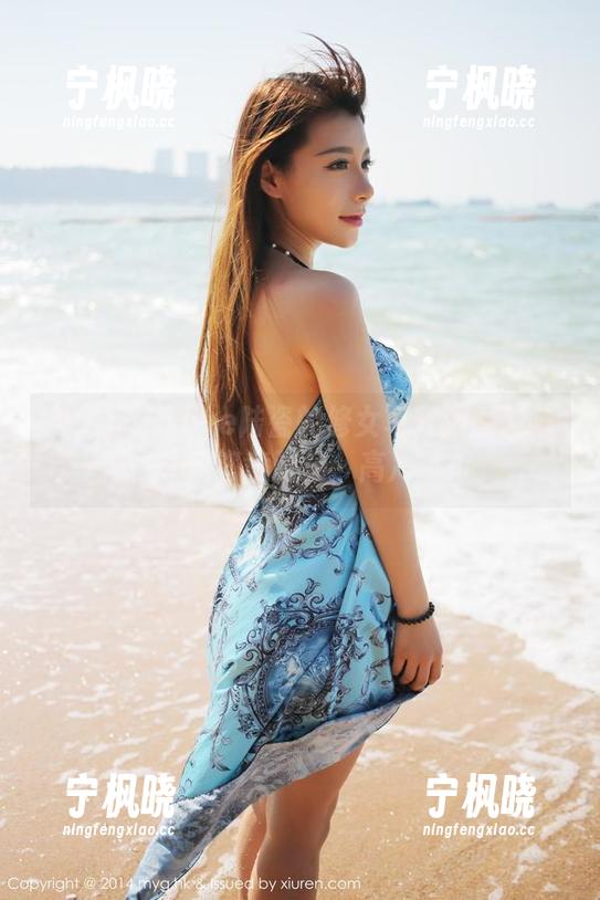 美媛馆-Love陆瓷 美媛馆 - Love陆瓷的修女写真:原图与神秘感的恣意张扬,高冷不再。