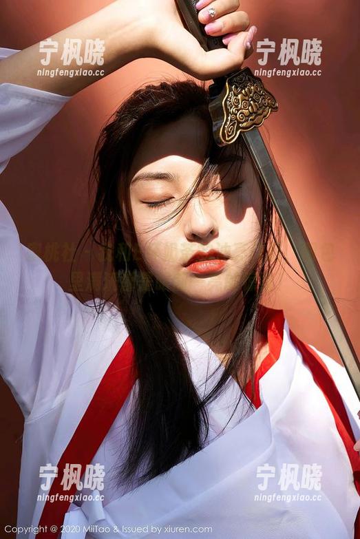 蜜桃社 - 我和E杯奶茶的油亮作品，图包里满满都是眼前一亮的惊喜！