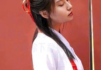 蜜桃社 – 杏子总能用日常写真撬动我们这些普通人的心，其实我的生活也是积攒，只等你下载来翻阅。