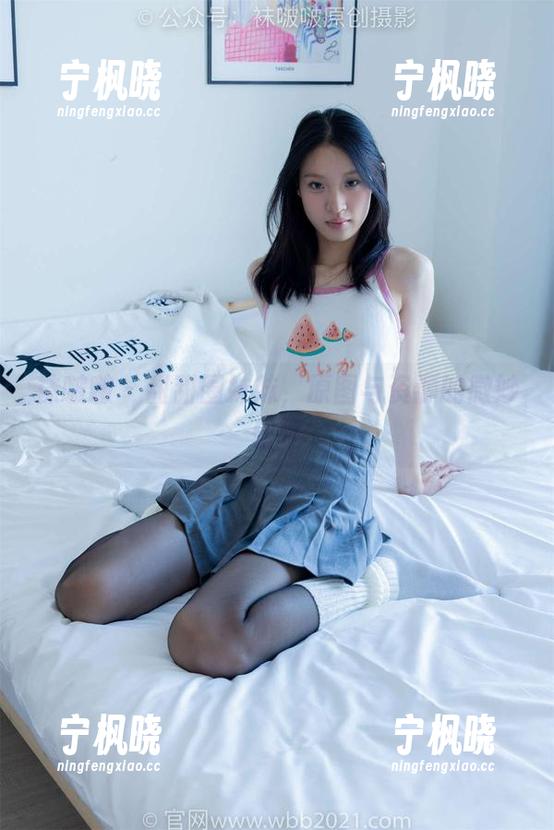 袜啵啵 - 甜甜圈妹妹，原图与资源的微妙碰撞