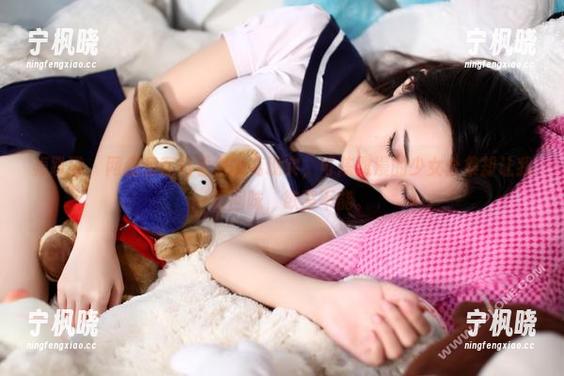 轰趴猫 - 网盘和存档看似远离现实，可陈雅漫的少女合集却让我一再回味，欲罢不能。