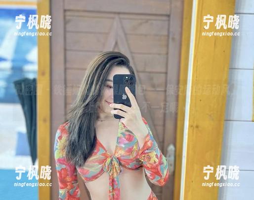 微密圈 - 铁锤姐姐的体操服图包——保安版的运动风，穿上就是女神？不一定哦