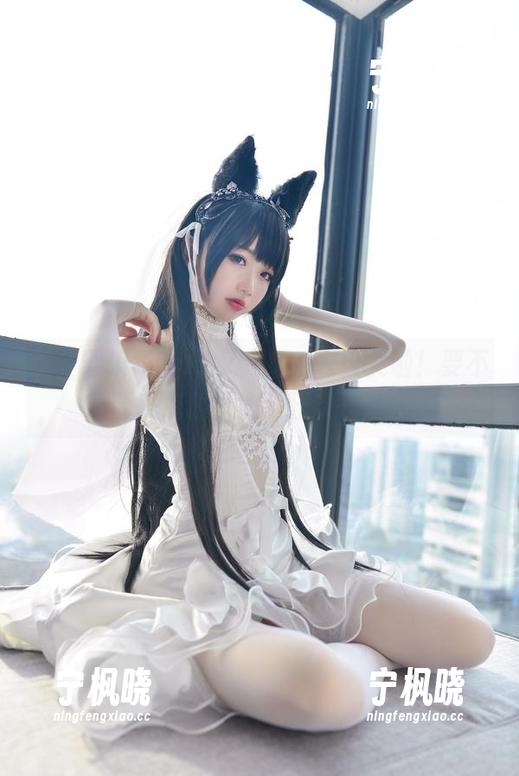 看，雪琪SAMA又变成毛衣少女啦！要不要来点原图加个狂欢气氛？