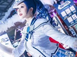 露儿大魔王的空姐精选集，仿佛能闻到机场的咖啡香，真让人怀念。