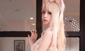 黑白御猫的足迹：诱人的裸足精选